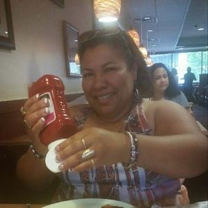 Meet your Posher, Lorena